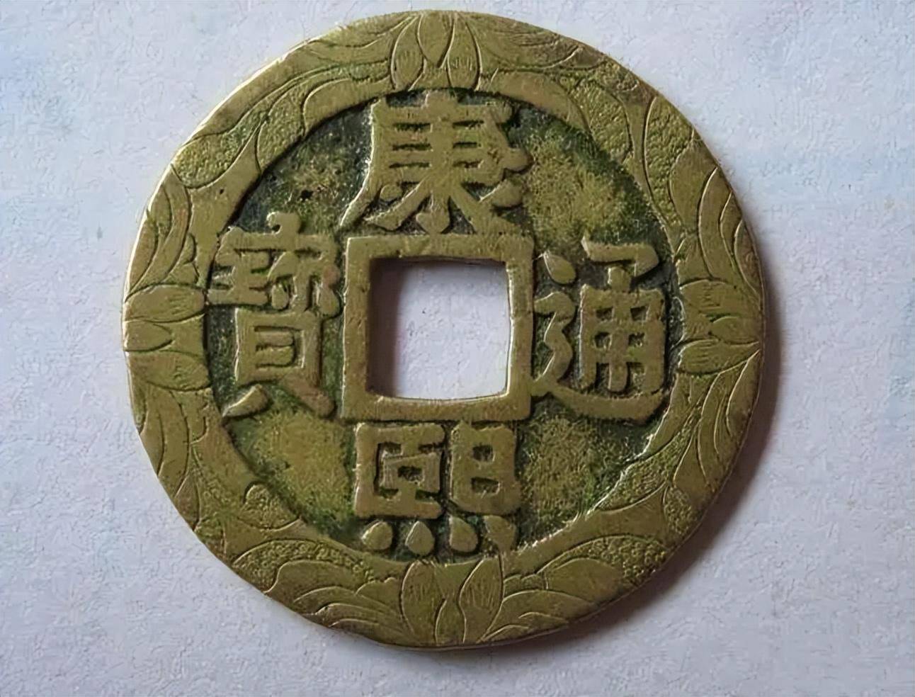 入手裸币<strong></p>
<p>响币</strong>，还是评级币？