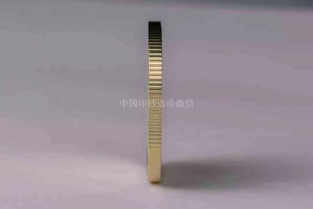 泰山币<strong></p>
<p>人们币</strong>，有秘密！
