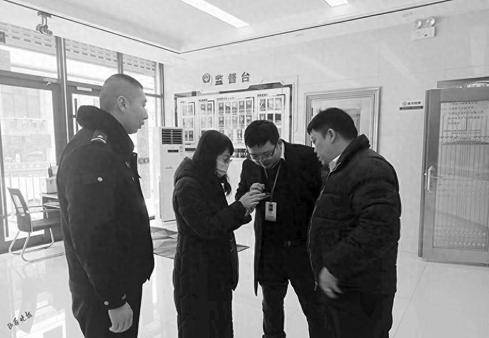 太原：公司门口有人推销理财产品 女子买后起疑求助警方