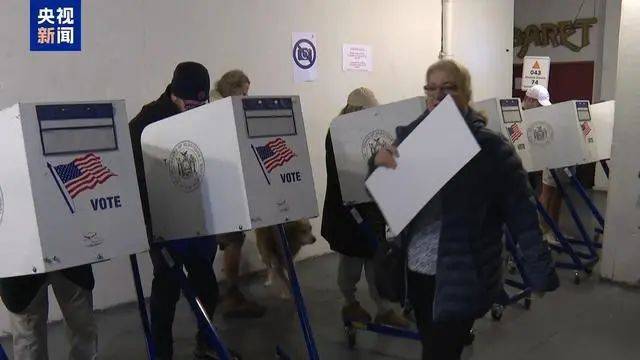 最新消息：特朗普<strong></p>
<p>当前理财</strong>，领先60票！关键“摇摆州”多个投票站遭遇炸弹威胁，延长投票时间！事发美国会大厦，一男子被捕