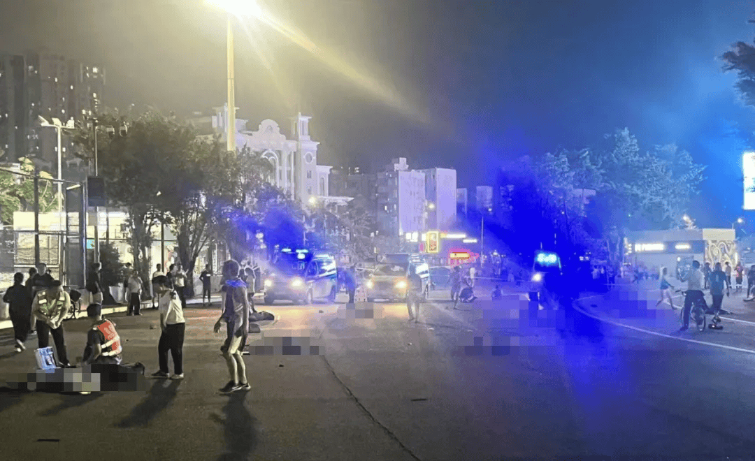 汽车撞倒多名行人逃逸<strong></p>
<p>理财产品网</strong>，62岁男子被控制！警方通报→