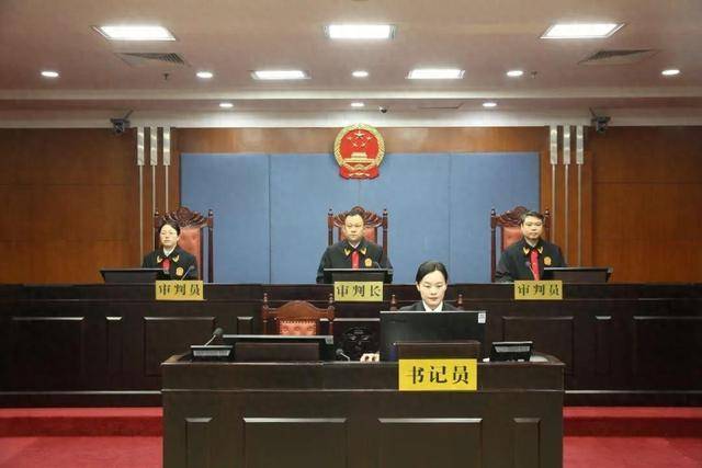 涉案超5200万<strong></p>
<p>农银理财产品</strong>！山东潍坊市综合保税区原党工委副书记、管委会主任徐洪吉一审获刑16年