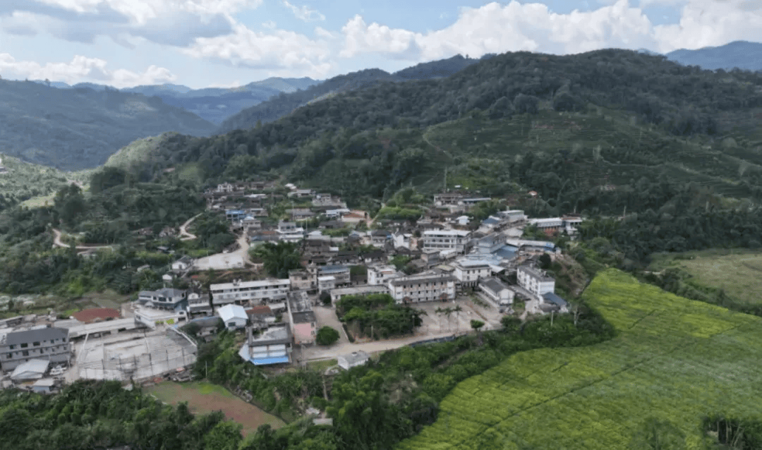 个人买地建房<strong></p>
<p>农银理财产品</strong>，70年产权可转让，在这个城市实现了！最便宜的地块58.5万元，比买房更划算？