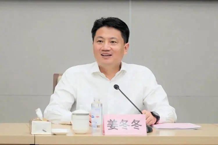 江苏最年轻市委书记<strong></p>
<p>农银理财产品</strong>，送给年轻干部“五句话”