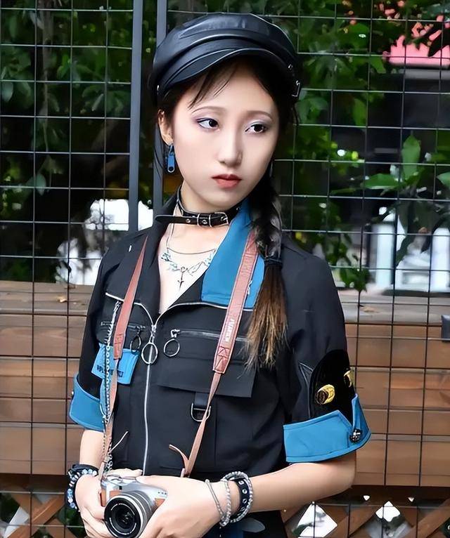 17岁少女神似林黛玉<strong></p>
<p>白领理财</strong>，艺考惊艳评委，网友惊呼：陈晓旭重生！