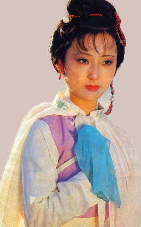 17岁少女神似林黛玉<strong></p>
<p>白领理财</strong>，艺考惊艳评委，网友惊呼：陈晓旭重生！