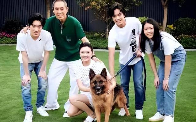 陈婷现实长什么样？路人镜头才是“照妖镜”<strong></p>
<p>理财小程序</strong>，突然理解张艺谋了