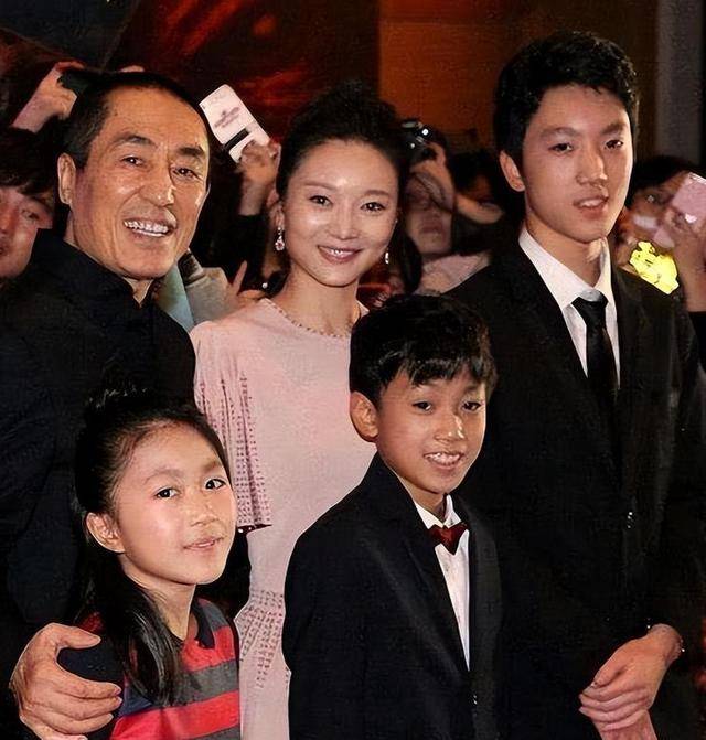 陈婷现实长什么样？路人镜头才是“照妖镜”<strong></p>
<p>理财小程序</strong>，突然理解张艺谋了