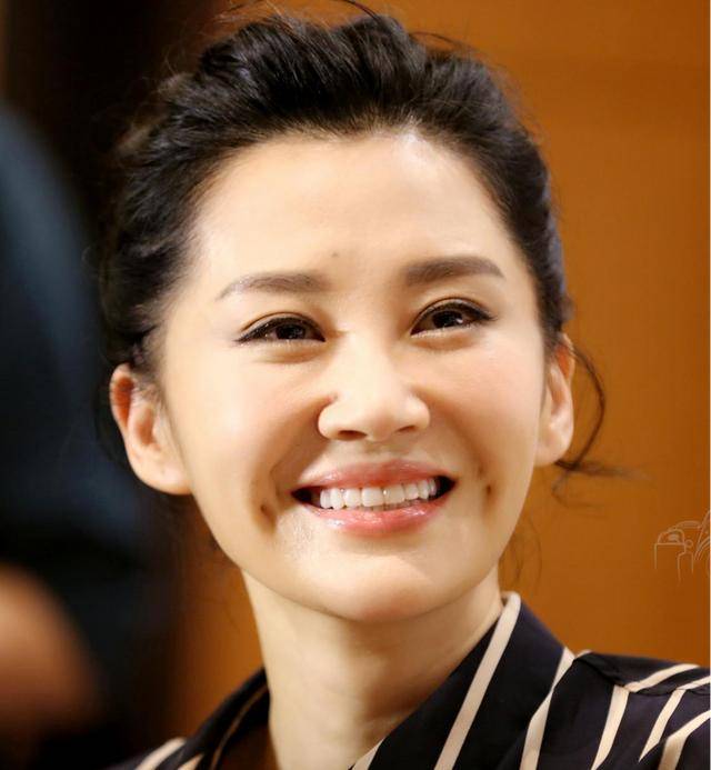 事实证明<strong></p>
<p>余额宝投资理财</strong>，55岁“无人敢娶”的许晴，才是真正的人间清醒！