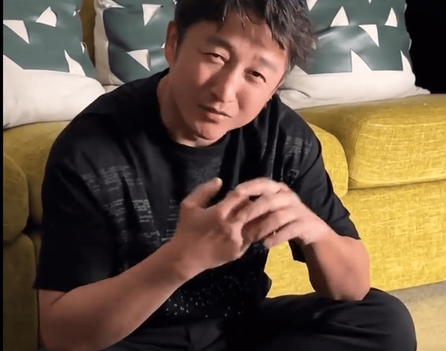 冲上热搜！邹市明否认“中年返贫”<strong></p>
<p>投资理财怎样</strong>，曾称今年重返拳台