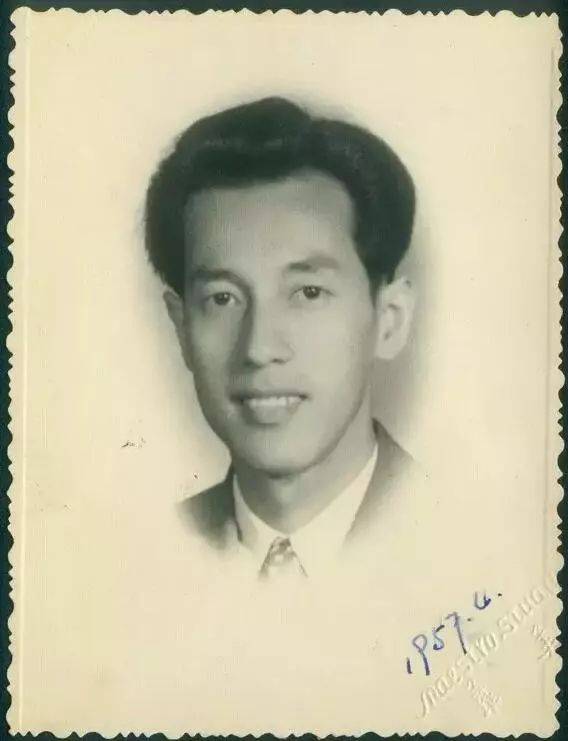 今天<strong></p>
<p>理财入门书</strong>，送别黄旭华院士！