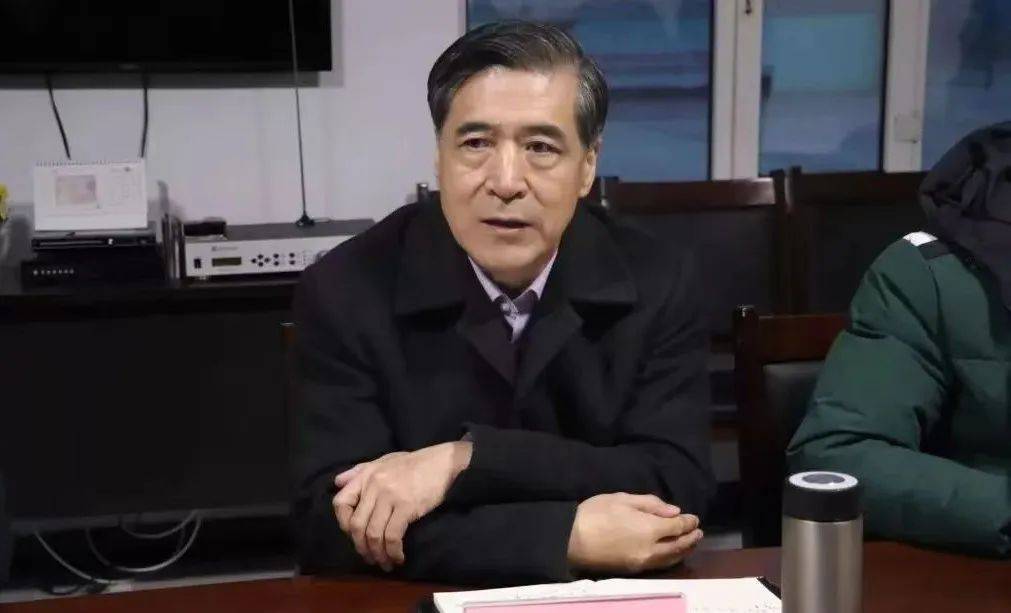 中央打虎！当过赤峰市市长、赤峰市委书记、包头市委书记等<strong></p>
<p>p2p理财跑路</strong>，王中和被查