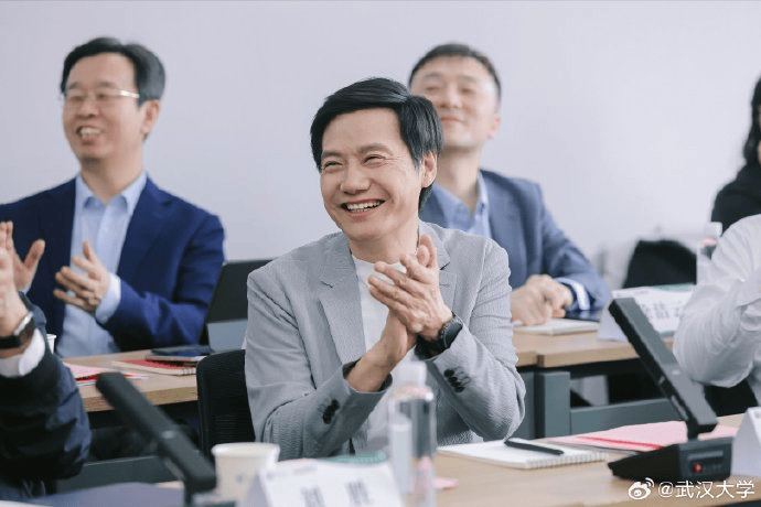 雷军回应如何保持好身材：英语不好已经让母校“蒙羞”<strong></p>
<p>高的理财产品</strong>，不能再形象欠佳