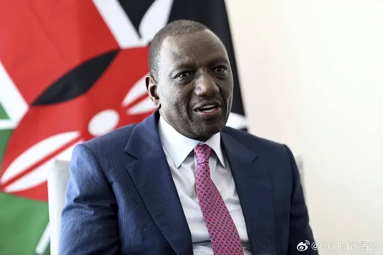 今晚<strong></p>
<p>理财选择</strong>，两国总统乘机抵京