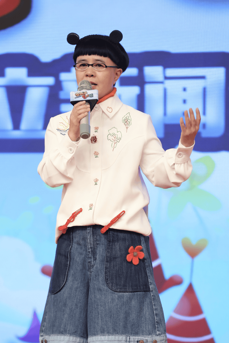 金龟子母女直播引热议<strong></p>
<p>会计理财</strong>，女儿1分钟视频报价15万