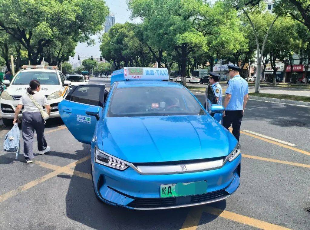 南昌女子叫出租车付103元车费投诉司机故意绕道<strong></p>
<p>p2p理财安全吗</strong>，交通执法部门：罚款200元，责令退还多收取的车费