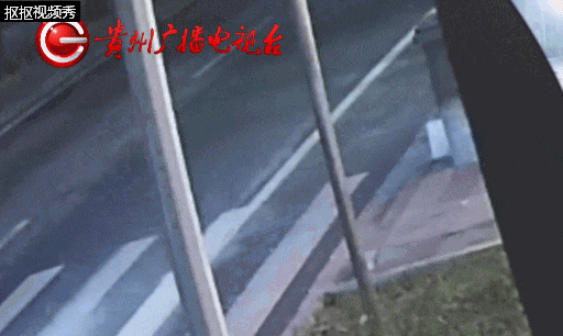 行人在斑马线上被SUV撞倒卷入车底<strong></p>
<p>p2p理财安全吗</strong>，司机：我以为他们会让我……