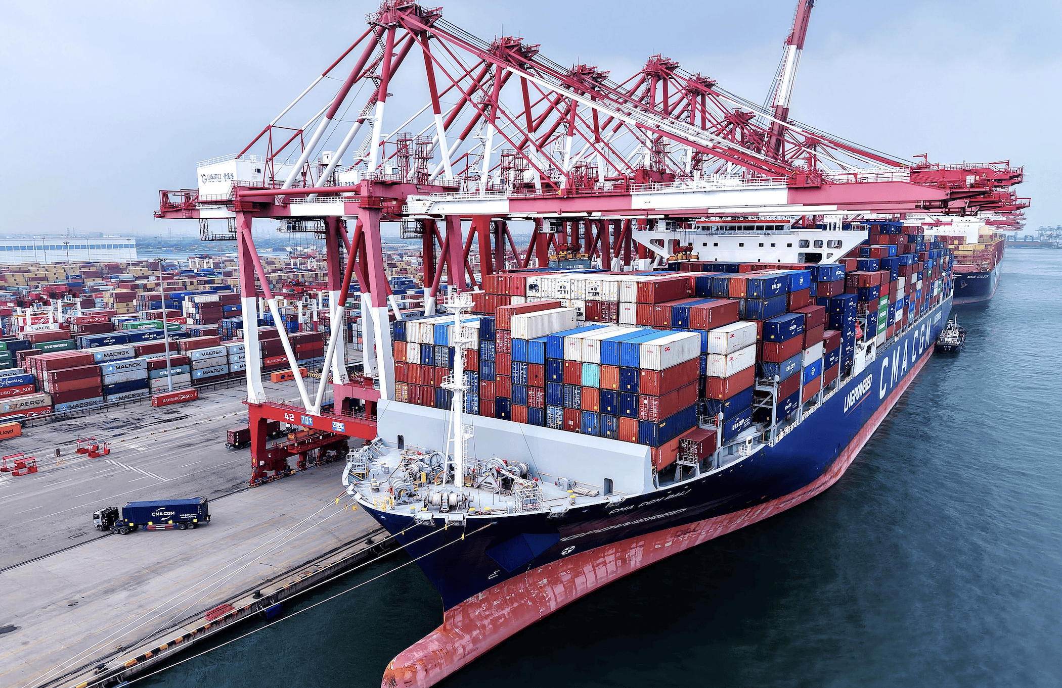8月出口同比增速回落至4.4%<strong></p>
<p>零钱包理财</strong>，分析师：“转出口”减弱下后续出口或受到抑制