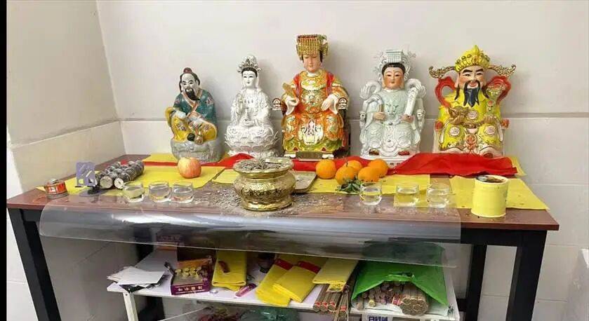 男子自称“玉皇大帝”<strong></p>
<p>理财投资排行榜</strong>，奸淫妇女10人，敛财超500万元
