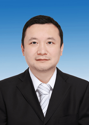 主动投案<strong></p>
<p>成都理财</strong>，“80后”北京大学党委常委、副校长任羽中接受审查调查