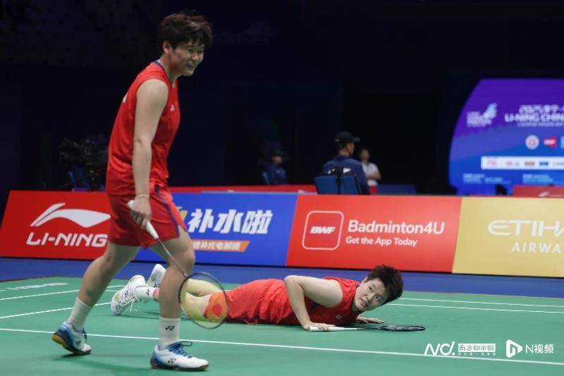 中国羽毛球大师赛16强战<strong></p>
<p>保息理财产品</strong>，国羽五项锁定11个八强席位