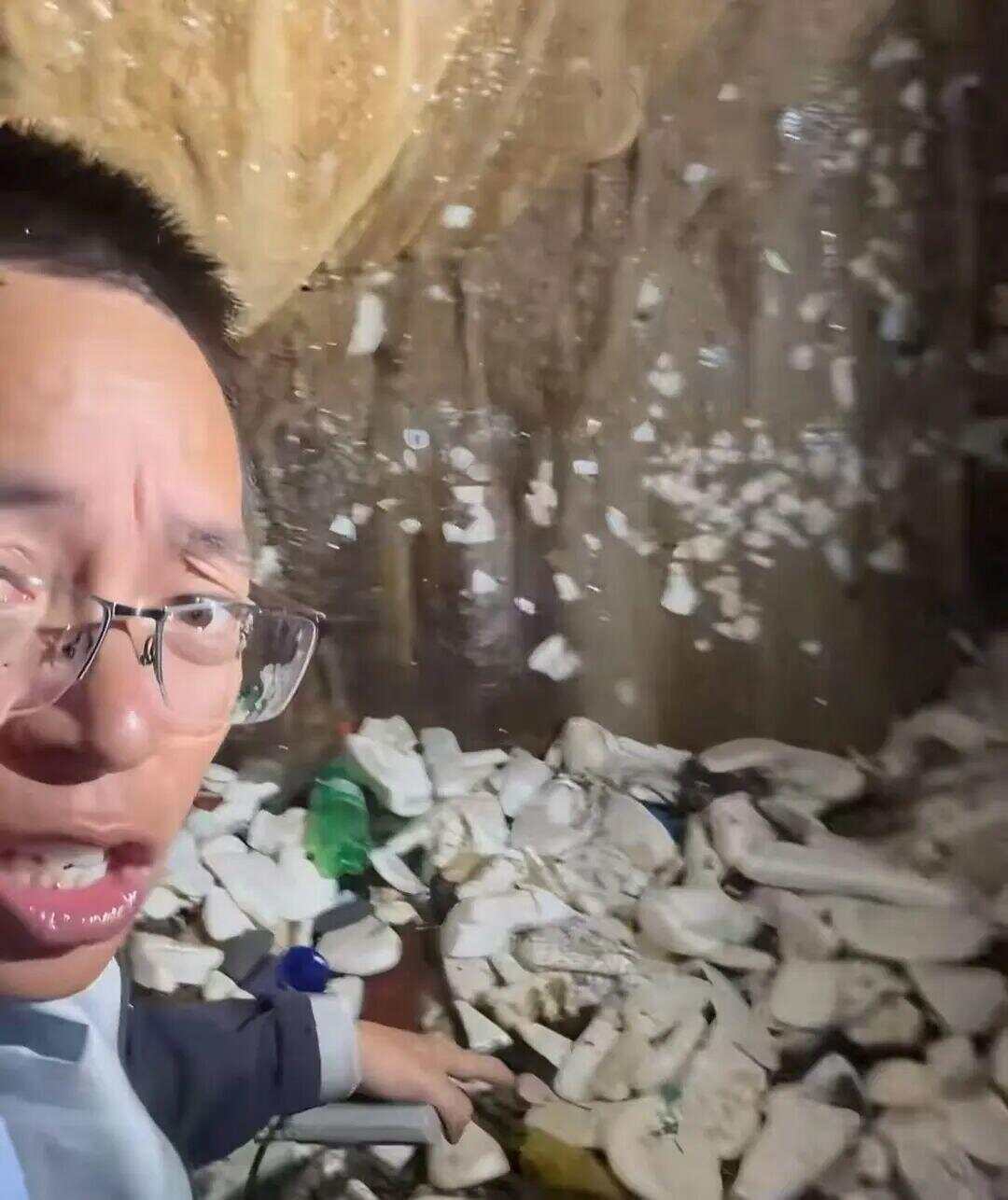 网友曝光溶洞垃圾成山、粪便满地<strong></p>
<p>金融理财师考试</strong>，“至少十层楼高”！官方通报