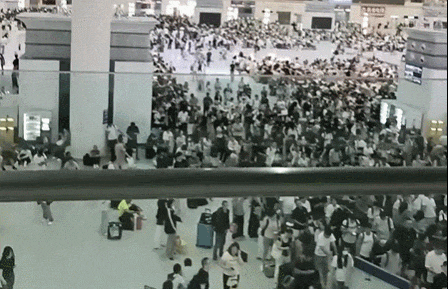 “不亚于春节回家”！凌晨5点<strong></p>
<p>凤凰金融理财</strong>，深圳有人已经堵在路上……