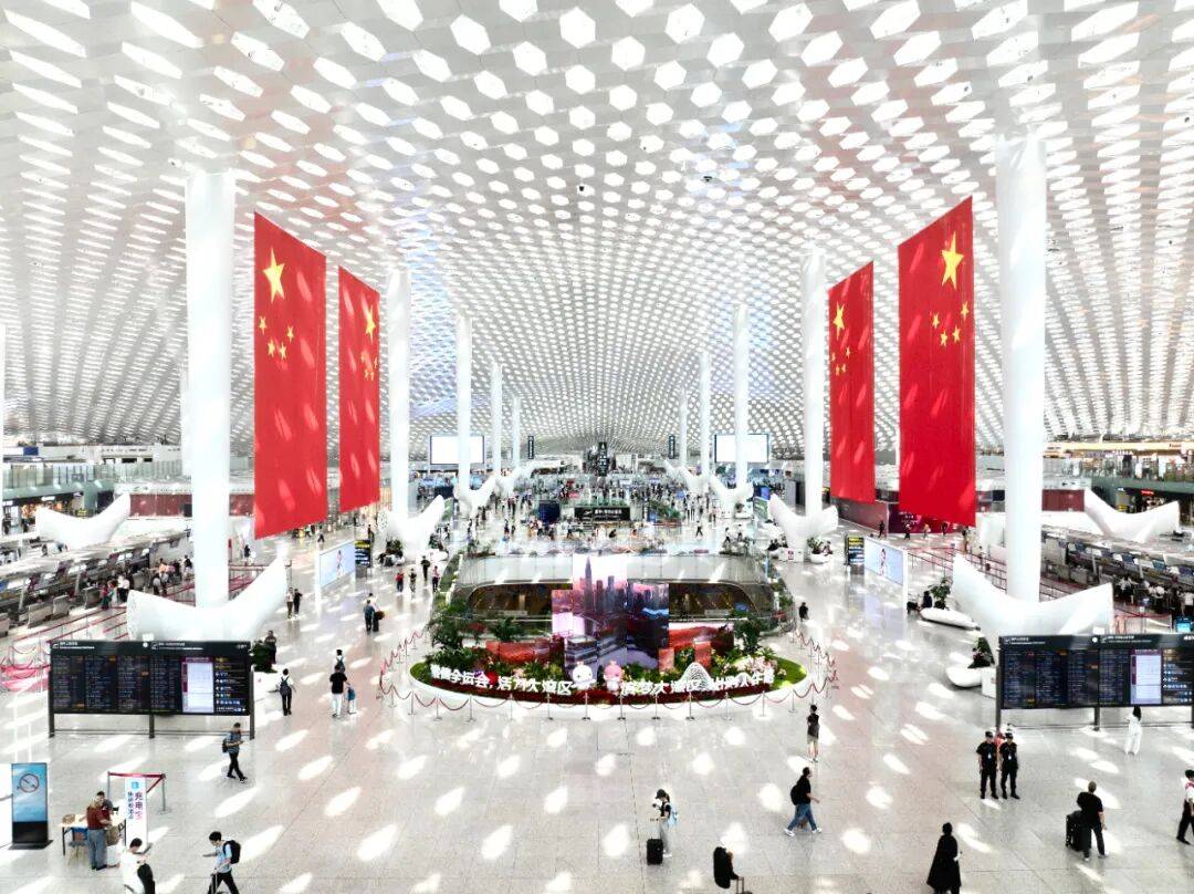 “不亚于春节回家”！凌晨5点<strong></p>
<p>凤凰金融理财</strong>，深圳有人已经堵在路上……
