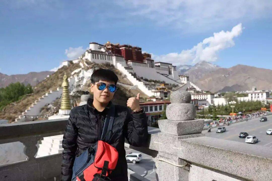纸质火车票退场<strong></p>
<p>凤凰金融理财</strong>，每道折痕里都藏着远方、爱情与山河记忆