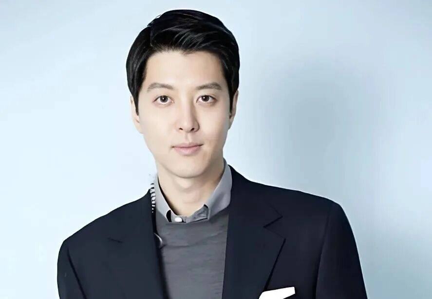 知名男演员自曝患罕见病<strong></p>
<p>赚吧理财</strong>，“连呼吸都痛”