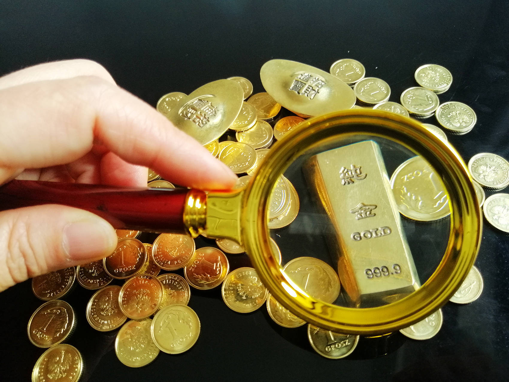 国际金价<strong></p>
<p>理财风险</strong>，再创历史新高！消费者：从今年年中一直观望到十一，没想到越等越贵！机构：仍上涨空间