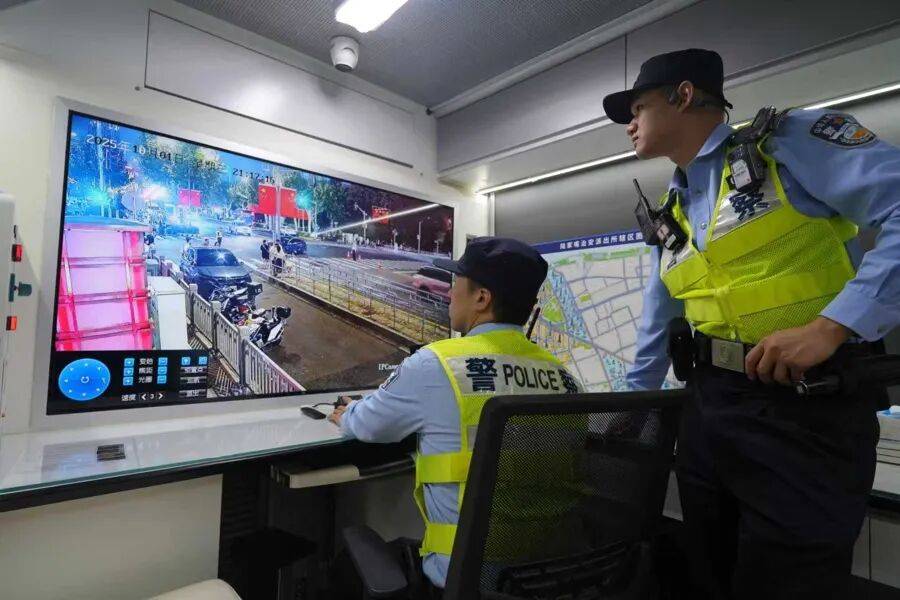 突然群发<strong></p>
<p>券商理财产品</strong>！大批上海市民收到警方短信！全市爆火网红已被锁定...有爸爸因孩子违规被罚款