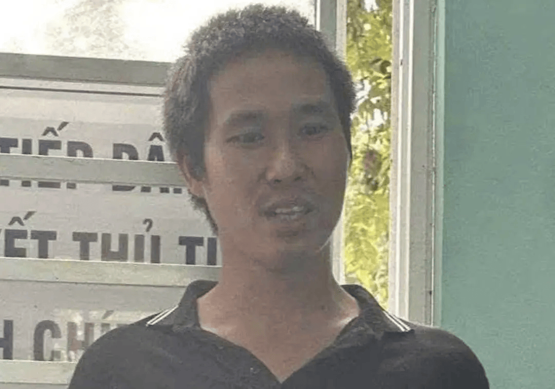 越南一家3口被枪杀<strong></p>
<p>券商理财产品</strong>，33岁男子被警方抓获，声称“为完成游戏任务”，抢走现金折合人民币140元