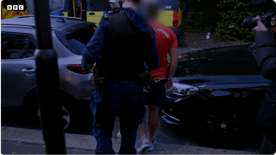 凯特患癌竟因辉瑞疫苗？伦敦4万被盗手机直飞香港<strong></p>
<p>券商理财产品</strong>，比贩毒暴利产业链曝光…