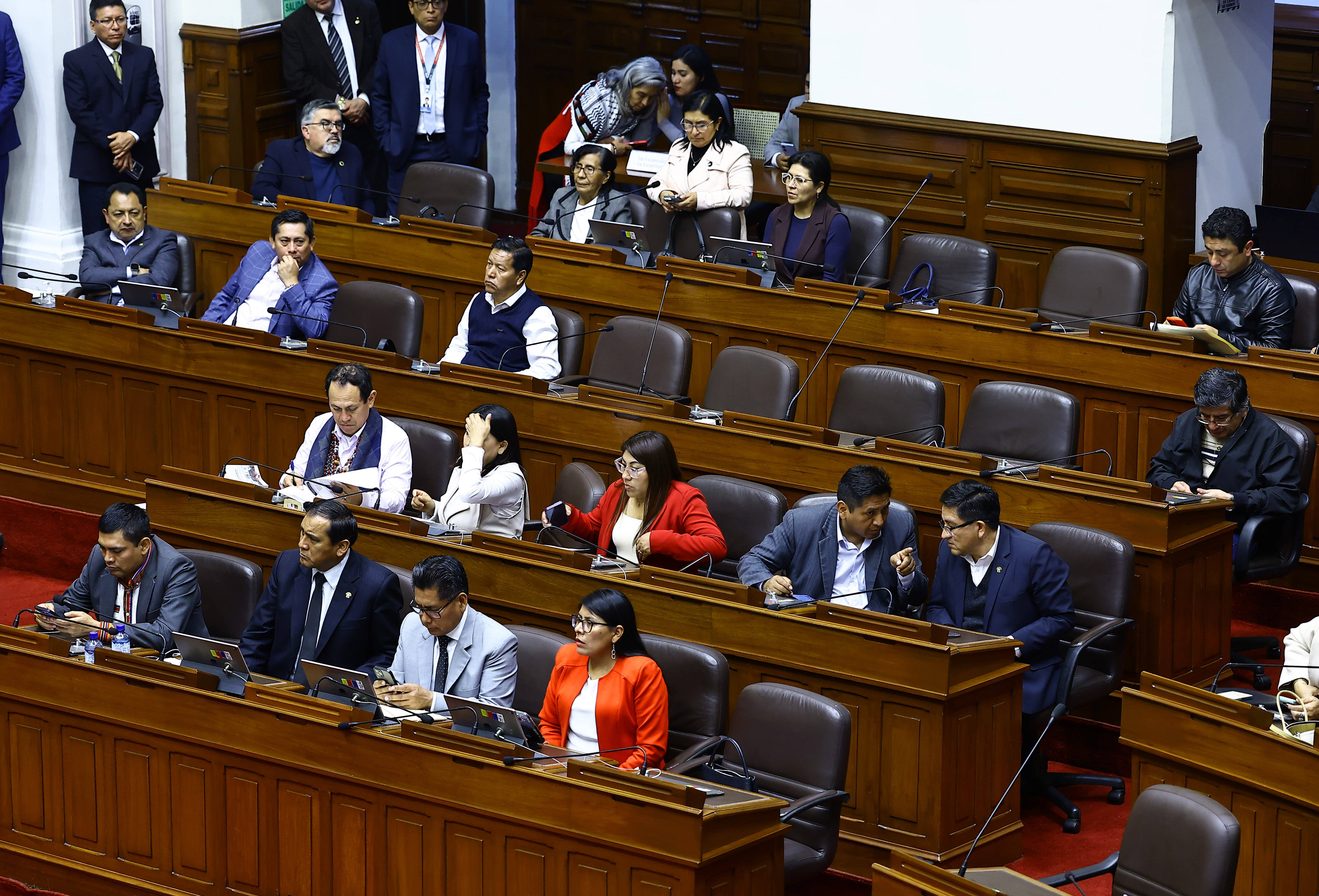 秘鲁总统博鲁阿尔特遭国会弹劾