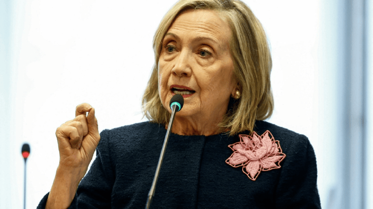 罕见<strong></p>
<p>公募理财</strong>！昔日政敌希拉里高度赞扬特朗普：我真心的