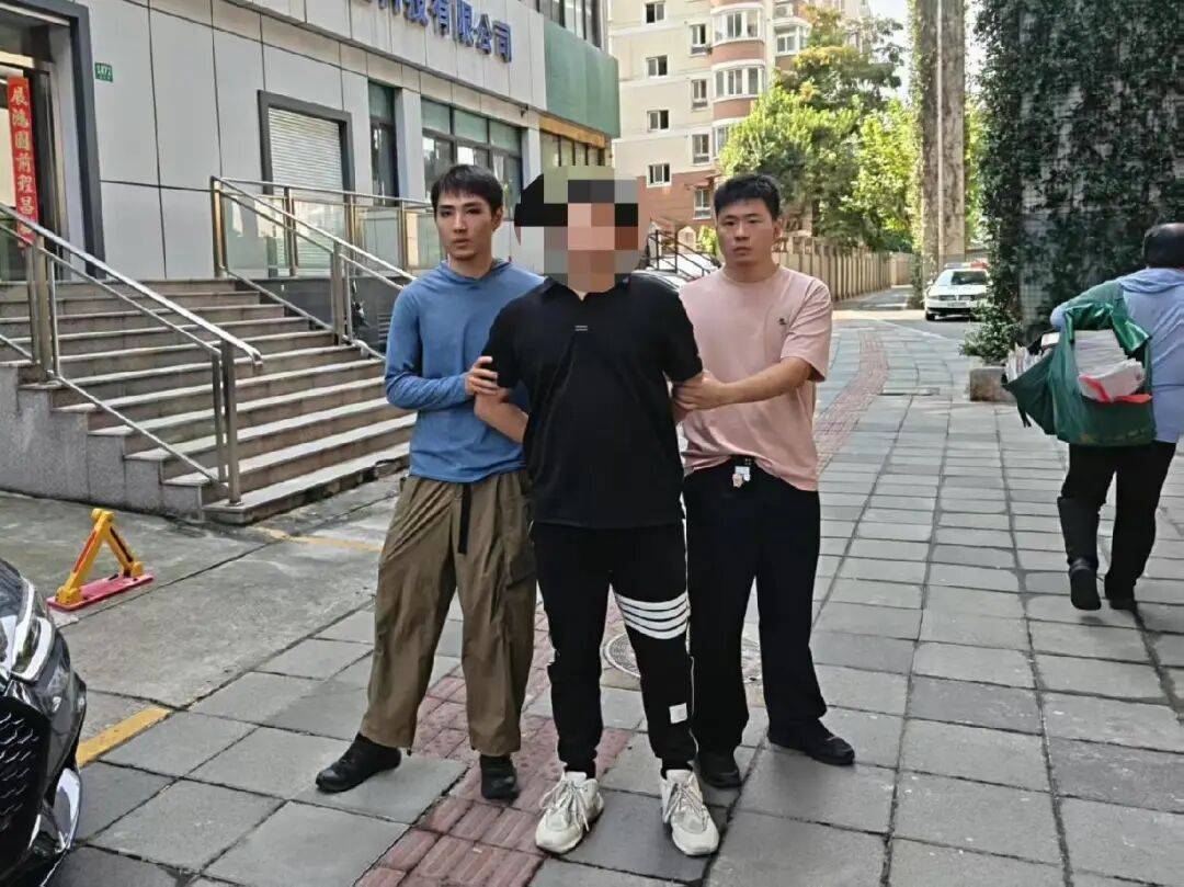 “我的微信名不叫这个<strong></p>
<p>高利理财</strong>，太恶心了吧”！上海一对房东房客，被中介做局了