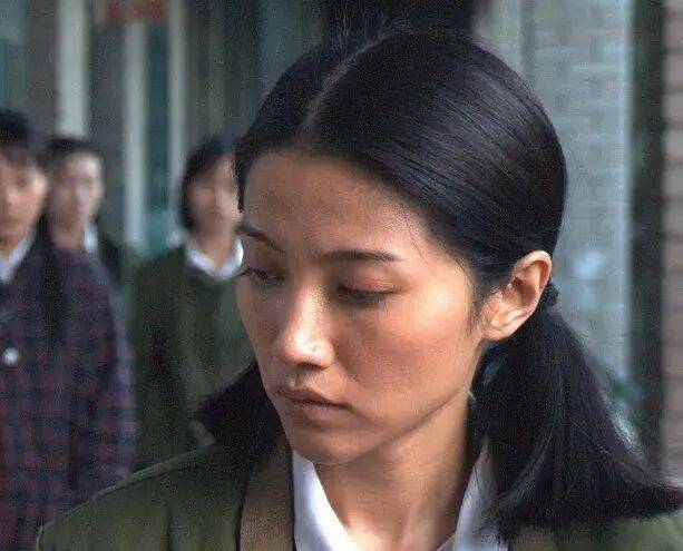 52岁影后颜丙燕公开小20岁男友：他知道我将步入更年期<strong></p>
<p>高利理财</strong>，已甜蜜相恋5年，两人出门必须手拉手