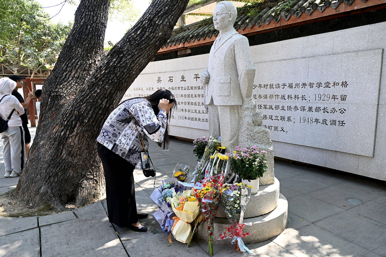 《沉默的荣耀》联合出品人：<strong></p>
<p>理财7天</strong>我们最终选择向真实深深鞠躬