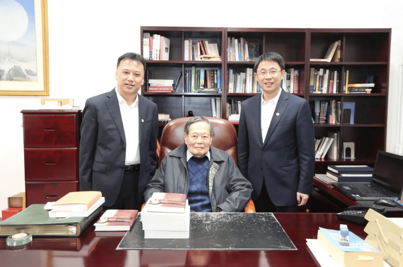 杨振宁为什么连续32年担任东莞理工学院名誉校长<strong></p>
<p>理财7天</strong>？