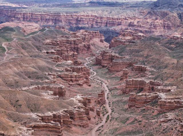 青年说 | 到中亚<strong></p>
<p>理财夜市</strong>，奔赴一场激动人心的“探秘”