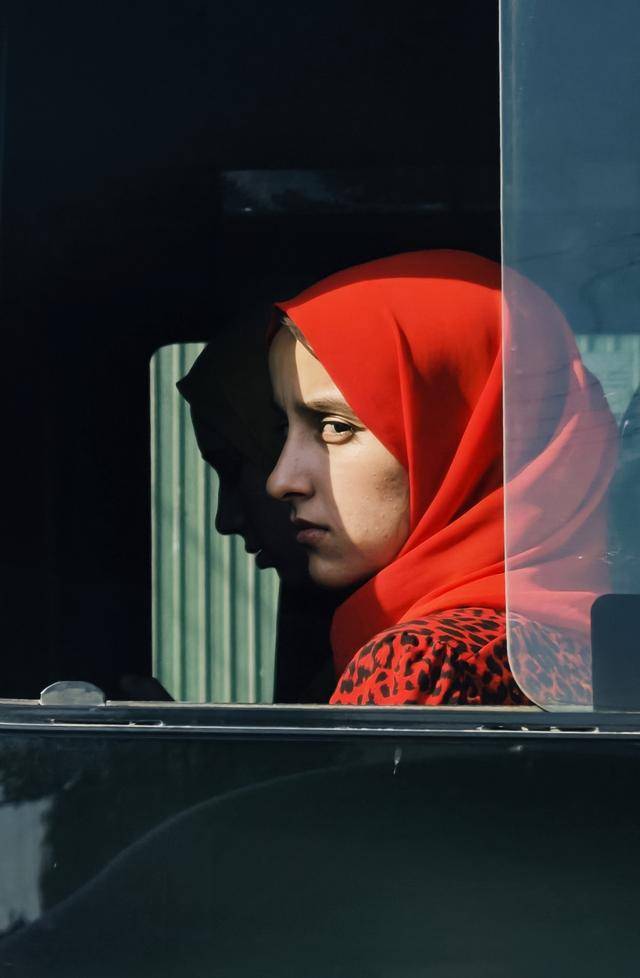 青年说 | 到中亚<strong></p>
<p>理财夜市</strong>，奔赴一场激动人心的“探秘”