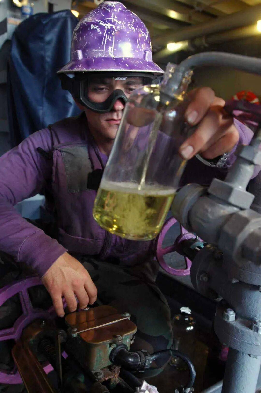 美海军在南海连摔两架飞机<strong></p>
<p>理财通下载</strong>，因电磁攻击？中国军号发文