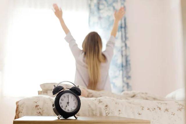 百年难遇“早立冬”来了<strong></p>
<p>白银理财</strong>!有啥讲究?早看早准备!