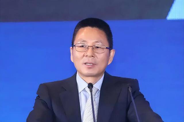 中央候补委员方红卫任上落马！上周<strong></p>
<p>小龙理财</strong>，中央批准开除3“虎”党籍