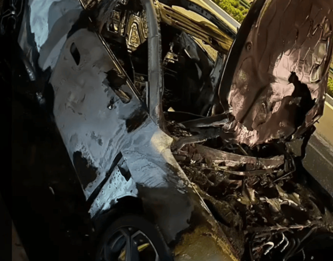 一小米SU7事故后突然起火<strong></p>
<p>猪理财</strong>，知情人：刚到维修店下拖车就自燃了，烧了二三十分钟