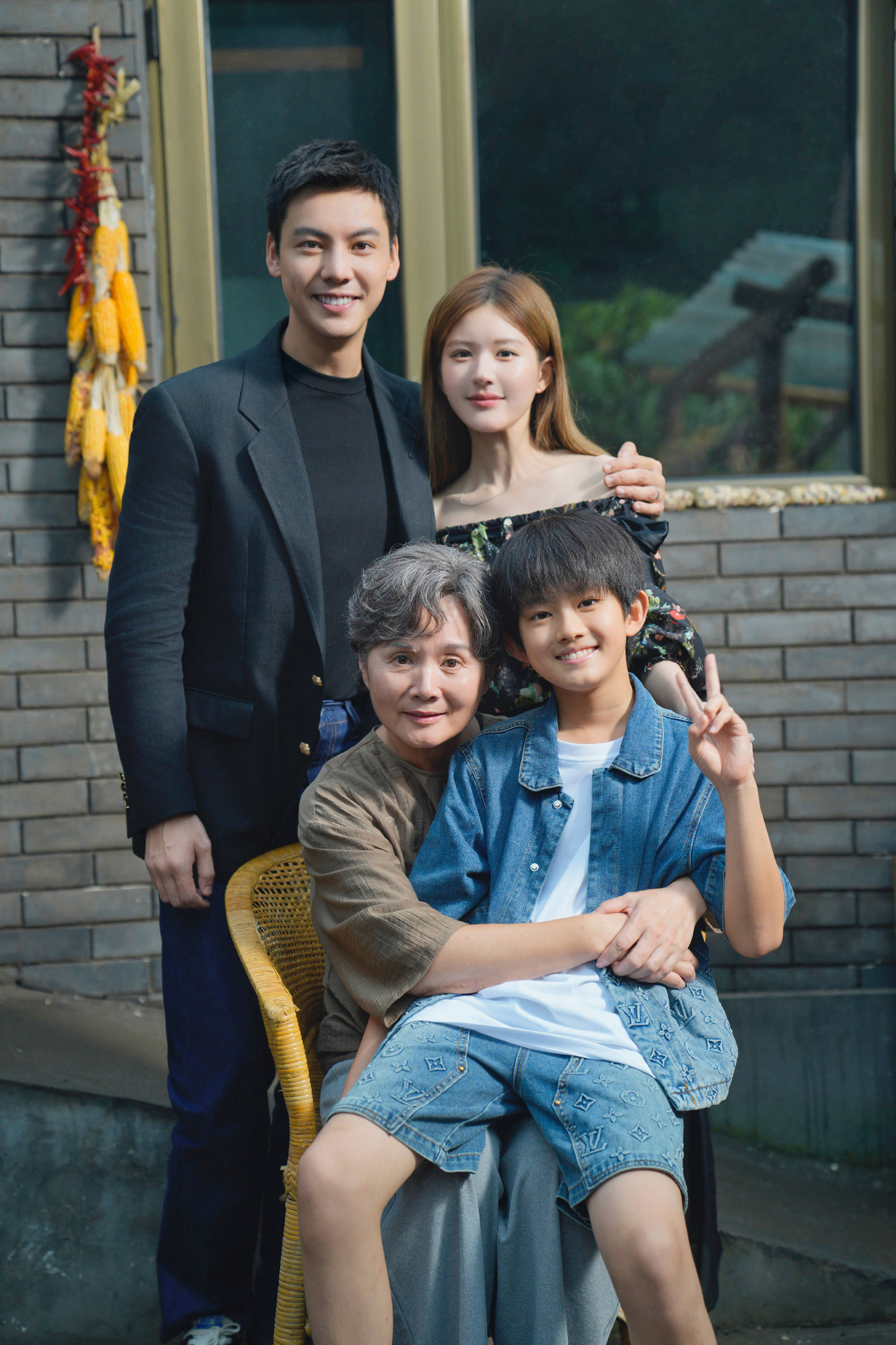 剧方回应赵露思、陈伟霆在庆功宴上直播卖货:凑巧