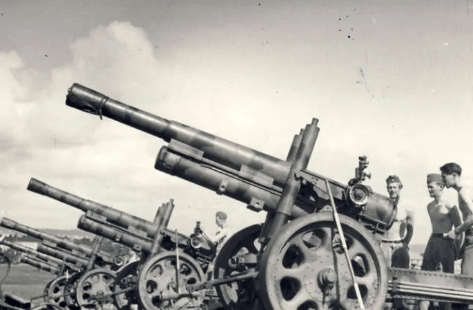 仅一千万人的北欧小国<strong></p>
<p>财猪理财</strong>,二战坚持中立,至今让对手不敢入侵