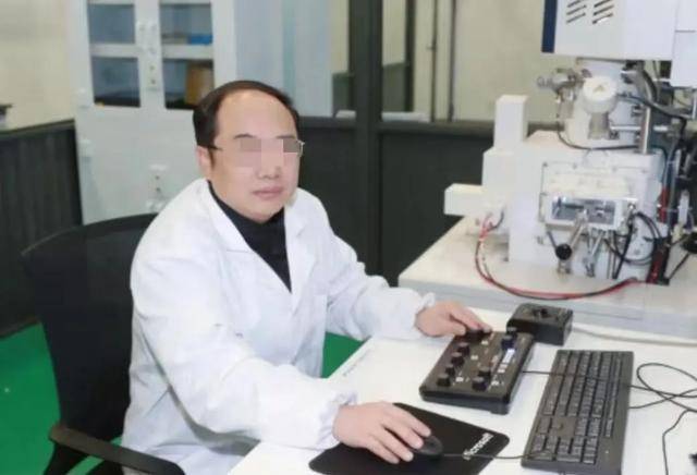 大骗子成了首席科学家<strong></p>
<p>美国理财</strong>，起底郭某