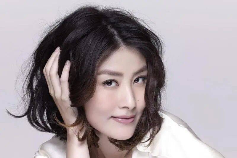 陈慧琳商演现场得知观众都是年消费200万元以上的VIP<strong></p>
<p>公司理财课程</strong>，直呼“原来我也是一个优惠”